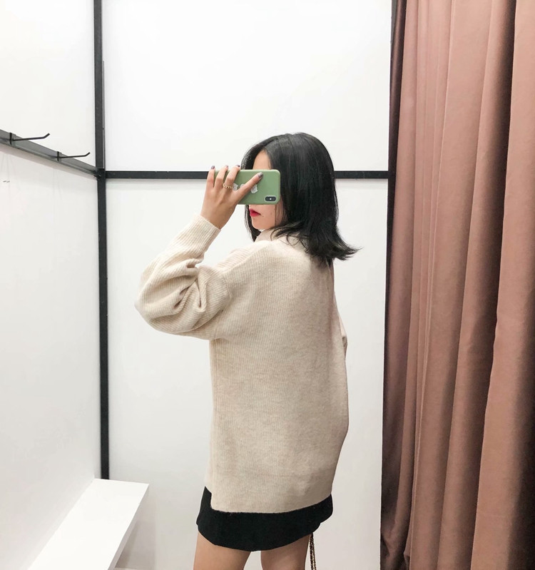 Μακρύ πουλόβερ με κλασικό κολάρο και φερμουάρ σε μπεζ χρώμα