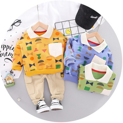 Нов модел детски комплект за момчета от две части блуза с шарка и джоб + панталон с джобове 