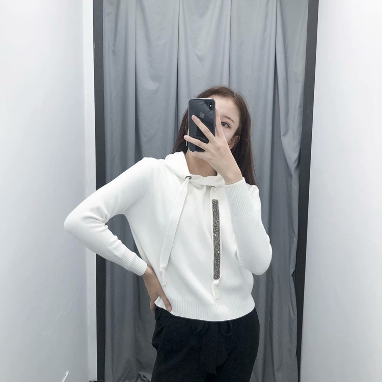 Pulover scurt de dama cu gluga si cravate in mai multe culori