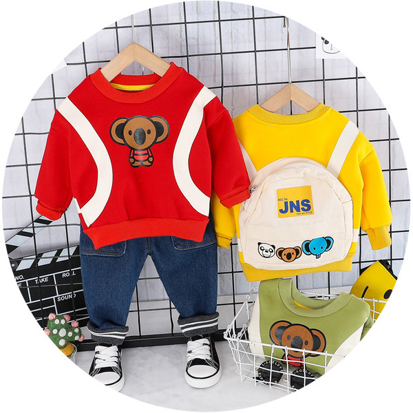 Set pentru copii modern din două părți bluză cu aplicație + blugi