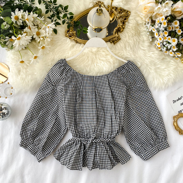 Γυναικεία καρό πουκάμισο με λαιμόκοψη σε τρία χρώματα