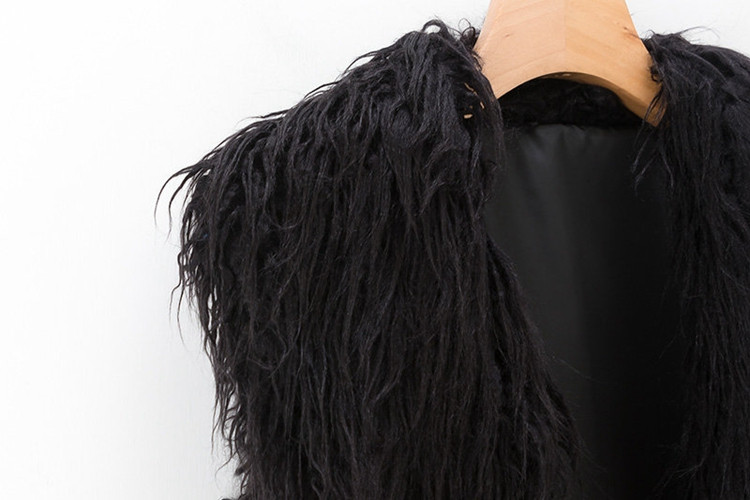 Μακρύ μοντέρνο γιλέκο σε μαύρο χρώμα