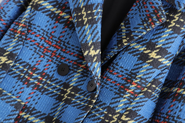 Palton dama in carouri cu nasturi - model drept