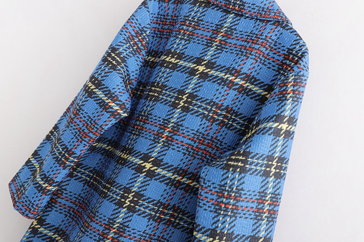 Palton dama in carouri cu nasturi - model drept