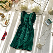 Rochie de dama moderna din catifea cu bretele subtiri in verde, negru si bej