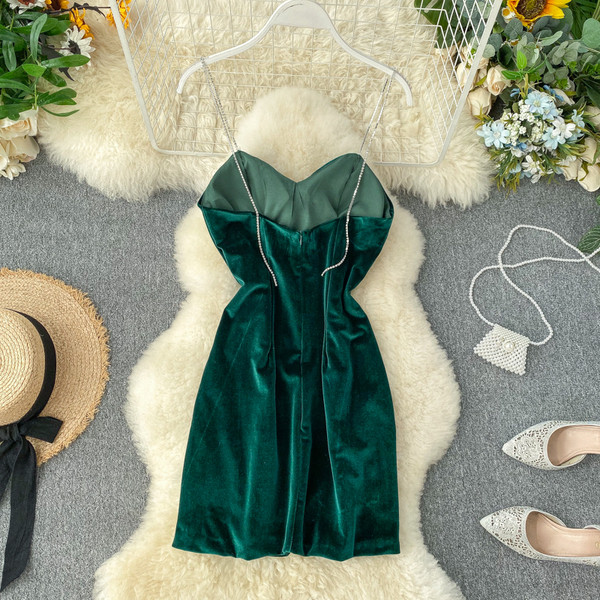 Rochie de dama moderna din catifea cu bretele subtiri in verde, negru si bej