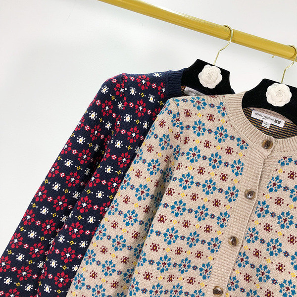 Női alkalmi mellény gombokkal és színes mintával - két színben