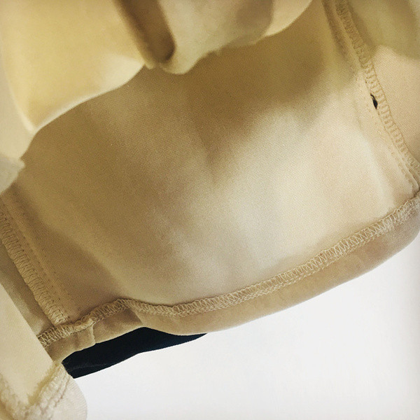 Bluza casual de dama cu nasturi de culoare bej