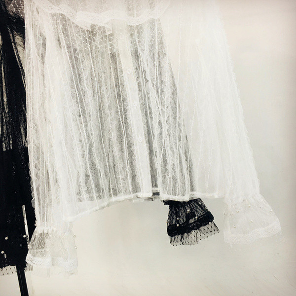 Női csipke ing fekete-fehér színben