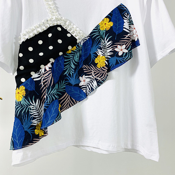 Κομψή γυναικεία μπλούζα με κοντό μανίκι και έγχρωμη εφαρμογή σε μαύρο χρώμα