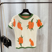 Női blúz rövid ujjal, színes hímzéssel