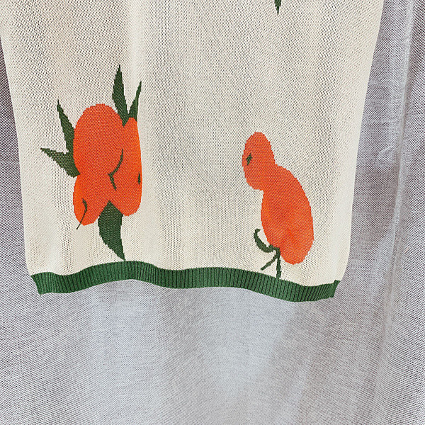 Női blúz rövid ujjal, színes hímzéssel