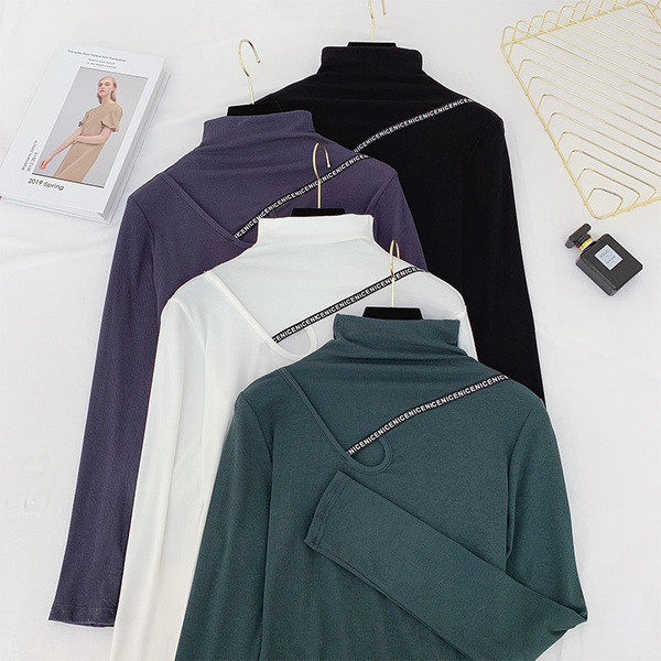 Καθημερινή γυναικεία μπλούζα με ψηλό γιακά σε διάφορα χρώματα