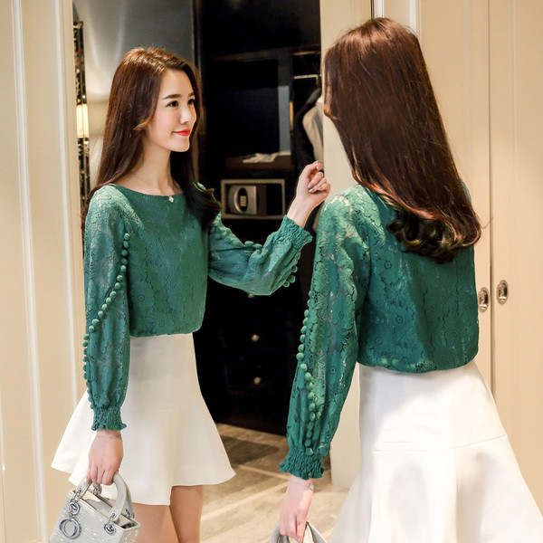 Μοντέρνα γυναικεία μπλούζα με δαντέλα σε κίτρινο, πράσινο, λευκό και μαύρο χρώμα