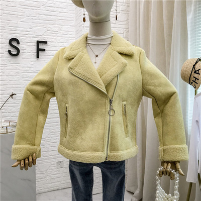 Μοντέρνο γυναικείο μπουφάν με πλευρικά κουμπιά και τσέπες σε διάφορα χρώματα