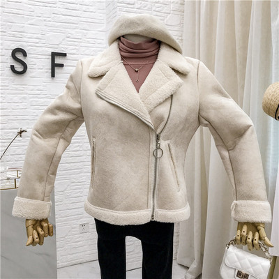 Μοντέρνο γυναικείο μπουφάν με πλευρικά κουμπιά και τσέπες σε διάφορα χρώματα