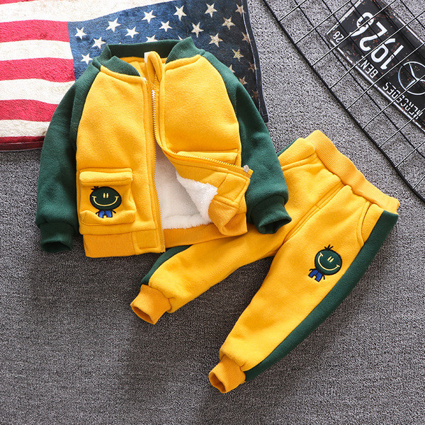 Kétrészes, puha bélésű, új modell gyerekszett + nadrág sárga színben