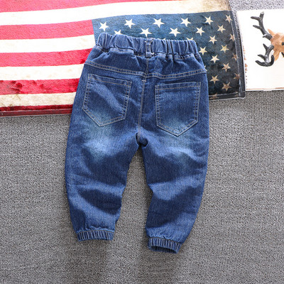 Blugi moderni pentru copii cu aplicatie si buzunare pentru baieti in albastru si negru