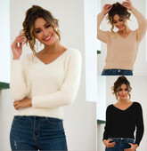 Pulover de puf de damă cu decolteu spitz în alb, negru și bej