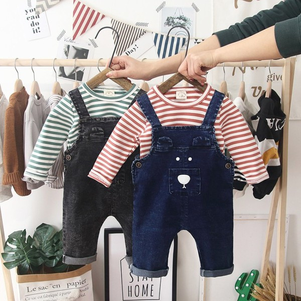 Set copii modern pentru baieti bluza cu dungi din doua piese + salopeta albastru si negru