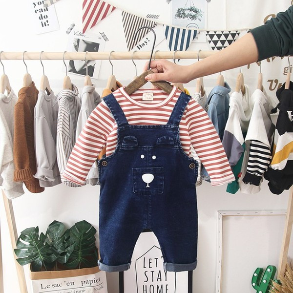 Set copii modern pentru baieti bluza cu dungi din doua piese + salopeta albastru si negru