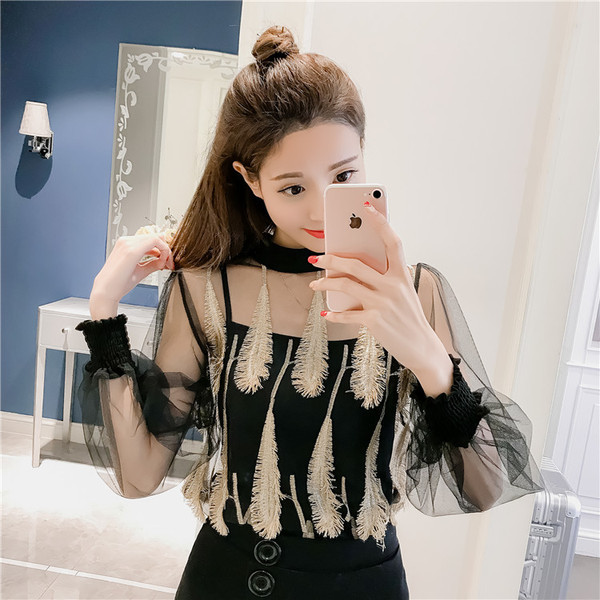 Cămașă modernă de damă în alb-negru