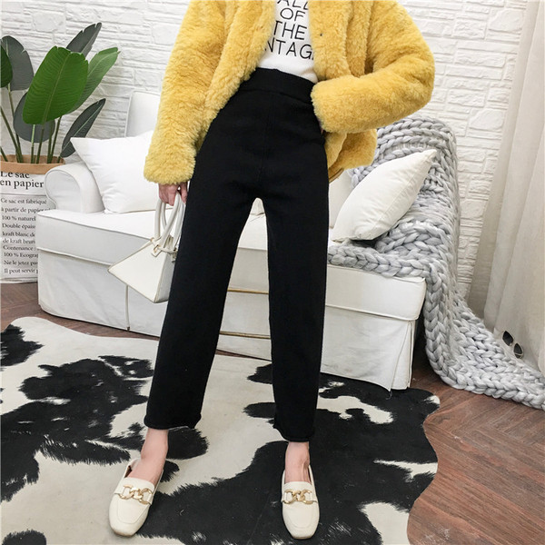 Дамски панталон широк модел от тънко плетиво в три цвята