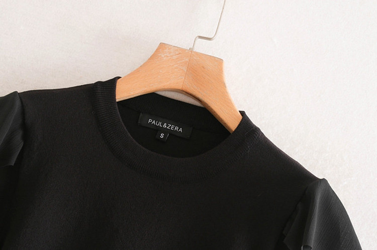 Bluză de damă de culoare neagră și mâneci din șifon