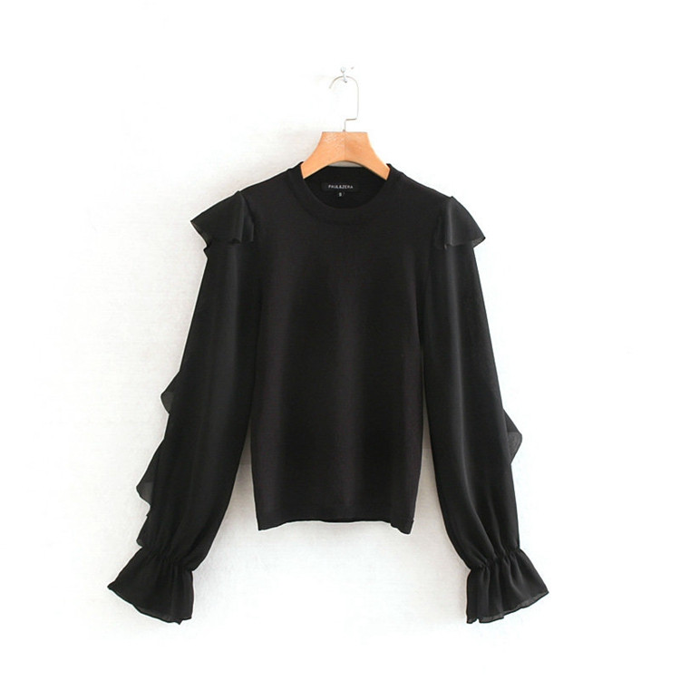 Bluză de damă de culoare neagră și mâneci din șifon