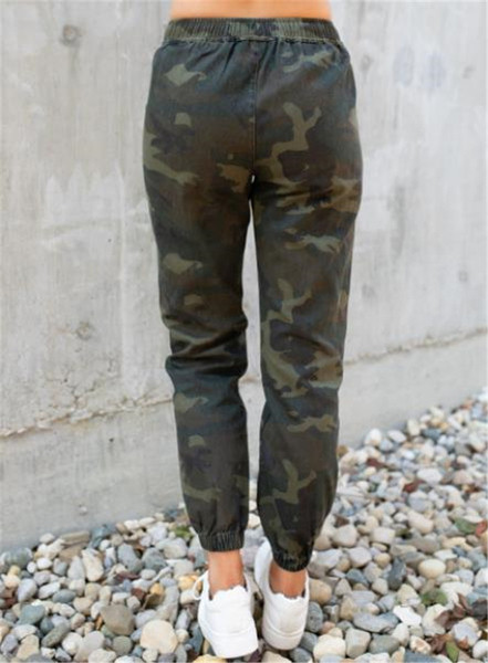 Alkalmi női terepszínű nadrág nyakkendővel, magas derékkal