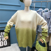 Modern női pulóver irizáló színekben, kék, zöld és narancs színben