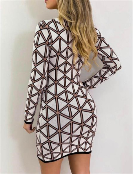 Rochie casual de dama cu decolteu oval si maneci lungi