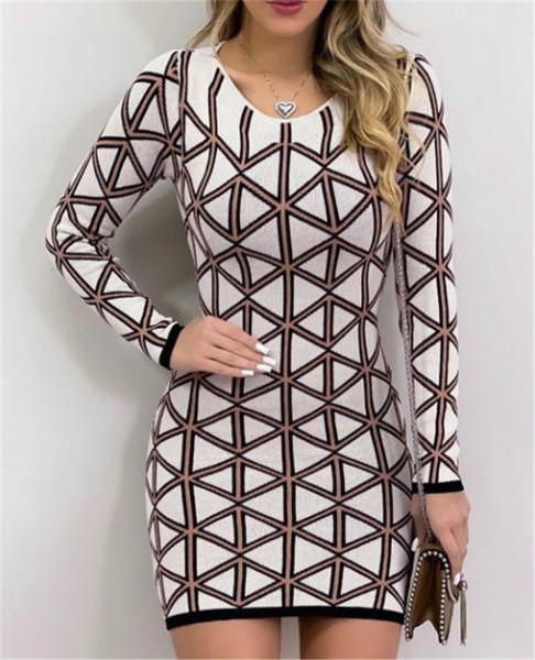 Rochie casual de dama cu decolteu oval si maneci lungi