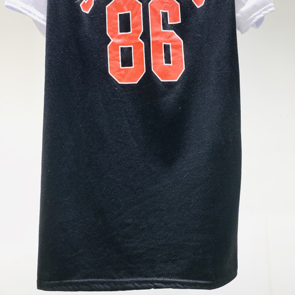 Tricou casual dama cu aplicatie colorata - culoare rosie