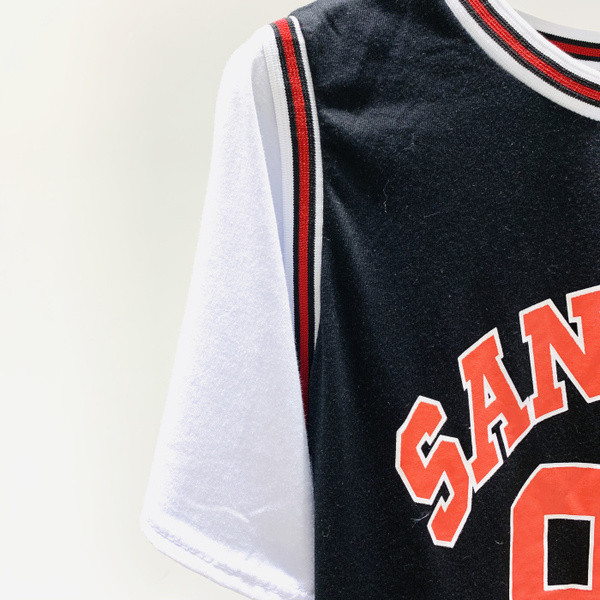 Tricou casual dama cu aplicatie colorata - culoare rosie