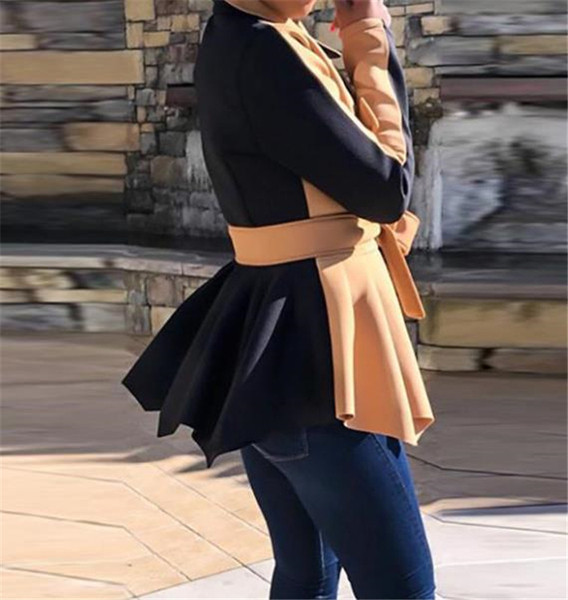 Κομψό γυναικείο παλτό με κουμπιά και ζώνη 