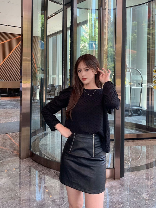 Γυναικεία μαύρη μπλούζα σιφόν με κορδέλα και μανίκι 7/8