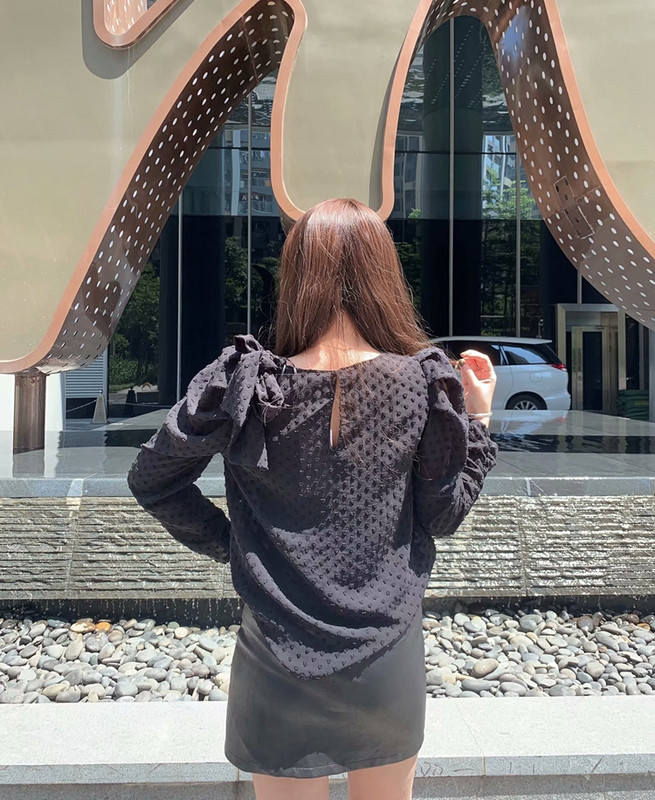 Γυναικεία μαύρη μπλούζα σιφόν με κορδέλα και μανίκι 7/8