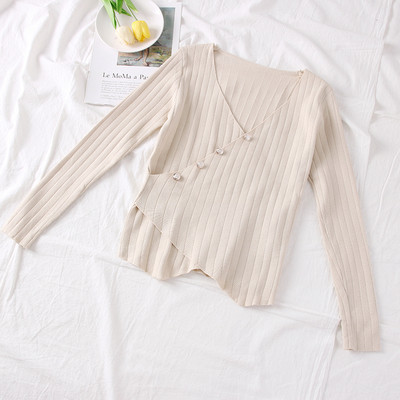 Pulover de dama modern cu decolteu spitz si nasturi in negru, rosu, galben, gri si bej