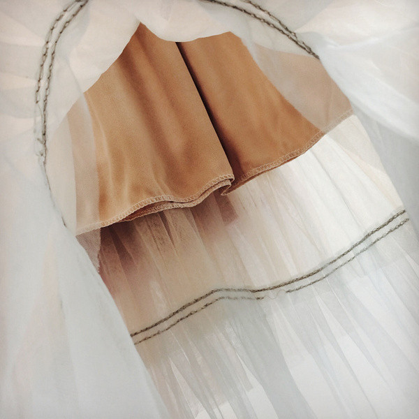 Női szoknya tülltel, magas gumírozott derékkal