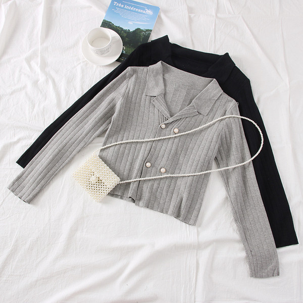 Pulover de dama model nou cu nasturi si decolteu spitz in negru, gri, rosu si bej