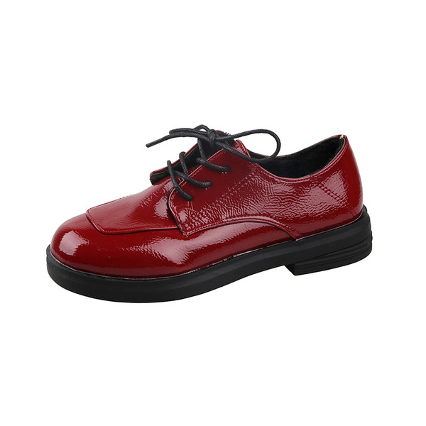 ΚΑθημερινά γυναικεία παπούτσια με κορδόνια σε μαύρο και κόκκινο χρώμα