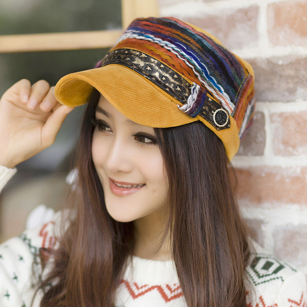 Modern női sapka napellenzővel, öt színben