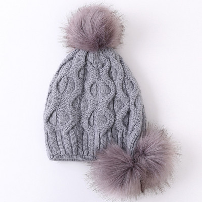 Γυναικείο χειμερινό καπέλο σε διάφορα χρώματα