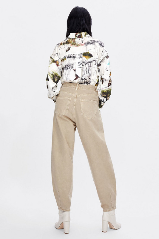 Cămașă lungă și largă în alb cu model cu model