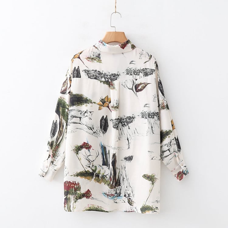 Cămașă lungă și largă în alb cu model cu model