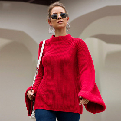 Pulover elegant de damă, cu mâneci largi și guler înalt