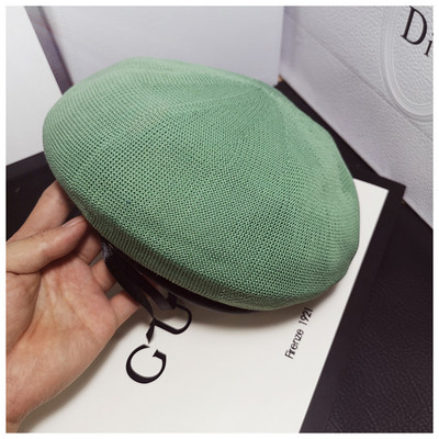 Κομψό γυναικείο καπέλο τύπου μπερέ σε διάφορα χρώματα