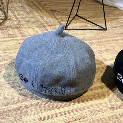 Χειμερινό γυναικείο καπέλο σε διάφορα χρώματα