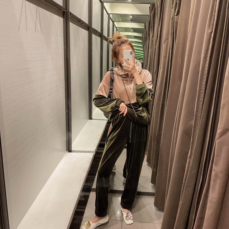 Hanorac sport-casual dama cu fermoar si cravate din catifea